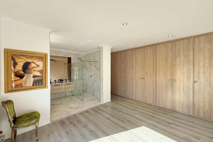 5 Bedroom Property for Sale in De Tijger Western Cape